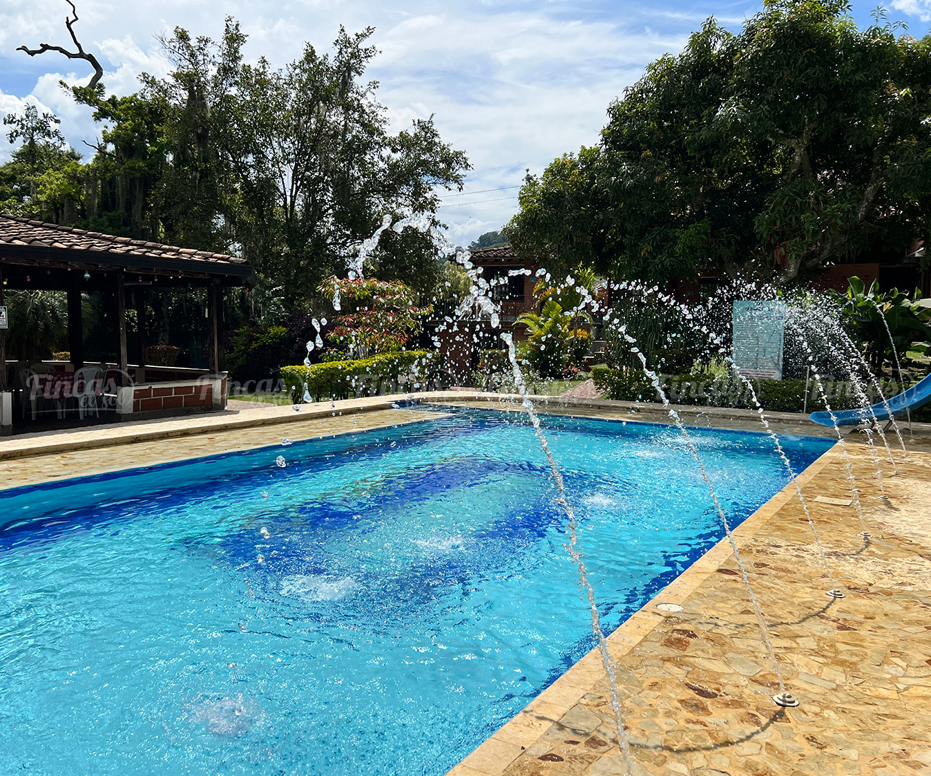 alquiler-de-fincas-en-copacabana-fincas-el-sol-co-009-19