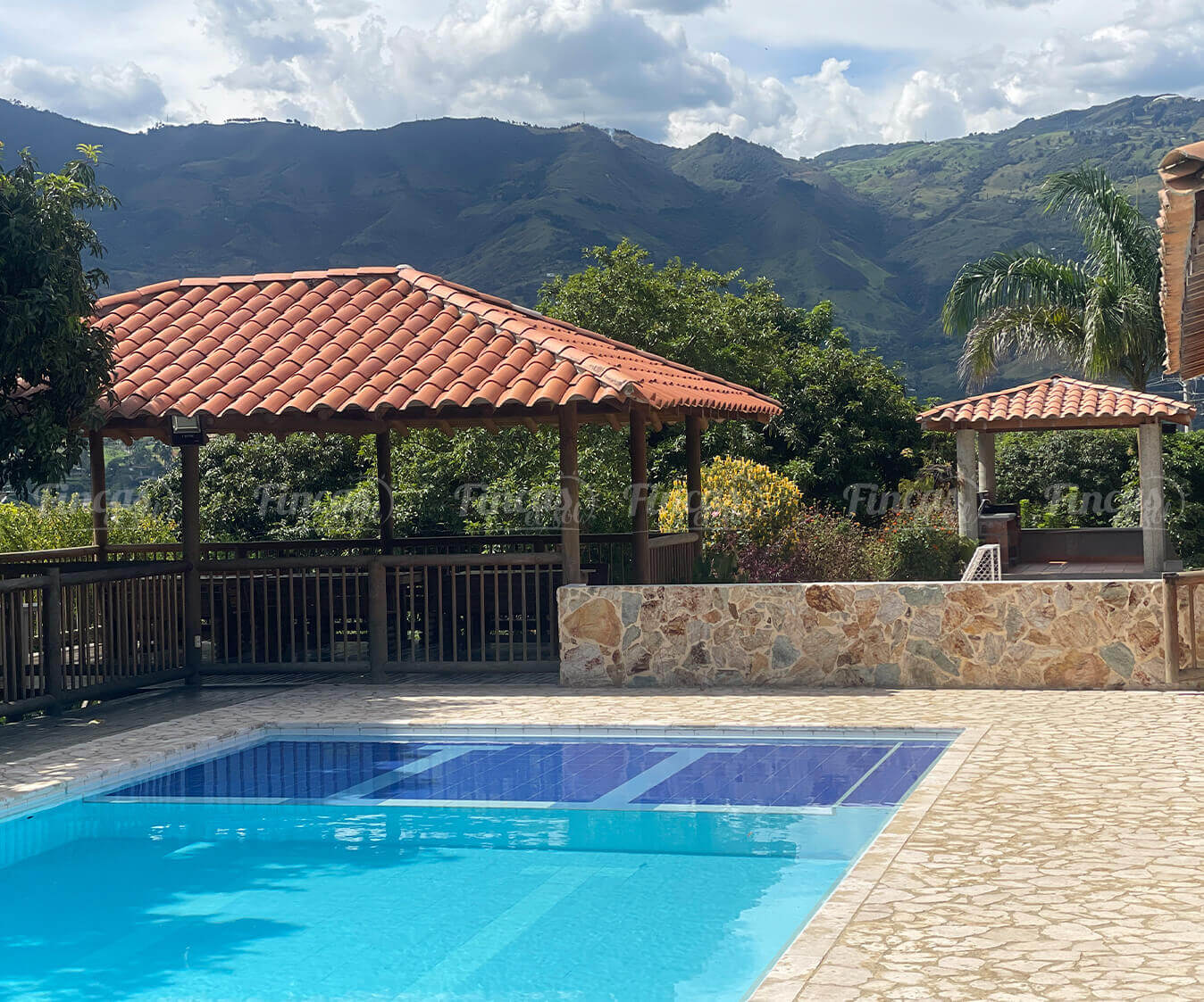 alquiler-de-fincas-fincas-el-sol-medellin-cod-CO024-19